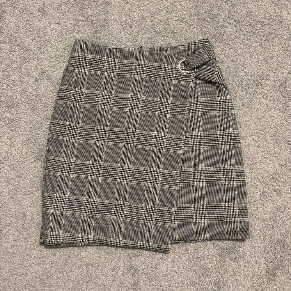 [LIKE NEW] H&M - Plaid Mini Skirt